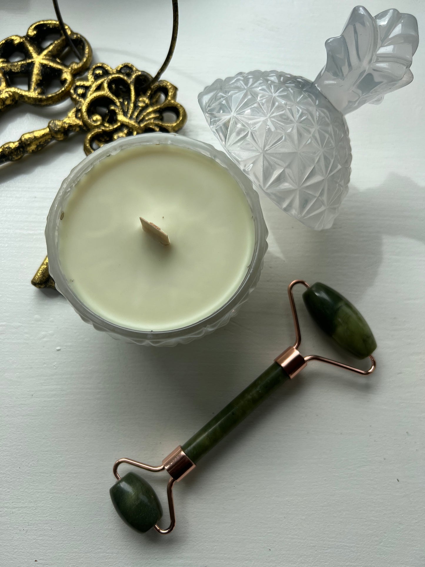 Flower Candle & Jade Roller
